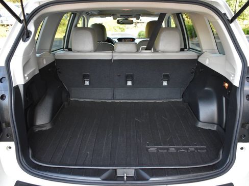 Used 2016 Subaru Forester 2.5i Touring w/ Eyesight & Navigation System image 10