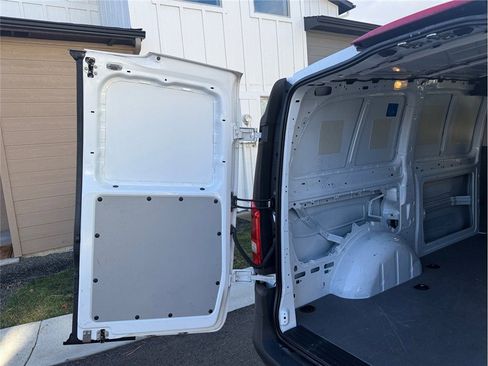 Used 2023 Mercedes-Benz Metris image 30