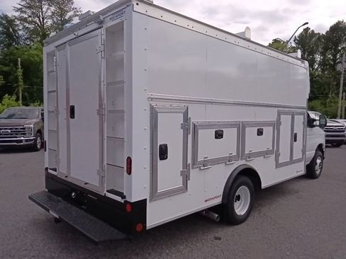 New 2026 Ford E-450 and Econoline 450 Super Duty w/ Power Equipment Group RWD image 3
