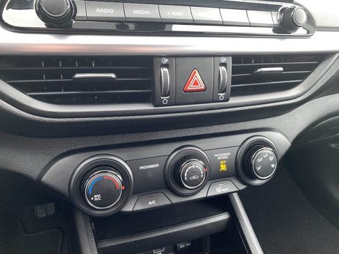 Used 2023 Kia Forte LXS w/ LXS Technology Package image 23