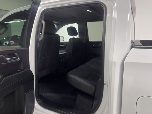 Used 2024 GMC Sierra 1500 SLT image 13