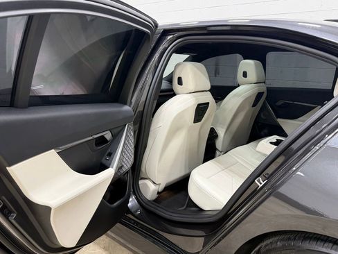 Used 2025 BMW i5 xDrive40 w/ M Sport Package image 42