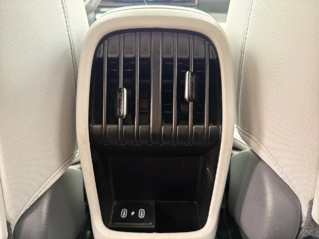 Certified 2025 Hyundai Kona SEL FWD image 36