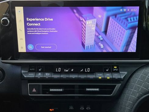 Used 2025 Toyota Camry XLE FWD image 14
