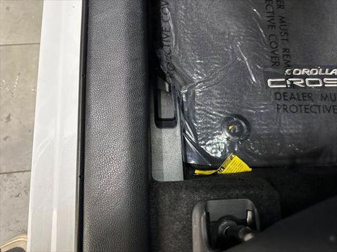 Certified 2022 Toyota Corolla Cross L FWD image 21