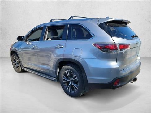 Used 2016 Toyota Highlander XLE image 7