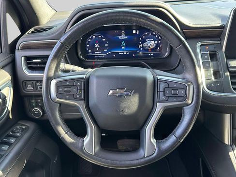 Used 2022 Chevrolet Tahoe Z71 w/ Luxury Package image 15