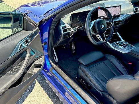 Used 2025 BMW M440i Convertible RWD image 12
