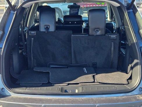 Used 2018 Nissan Pathfinder SL w/ Midnight Edition Package image 16