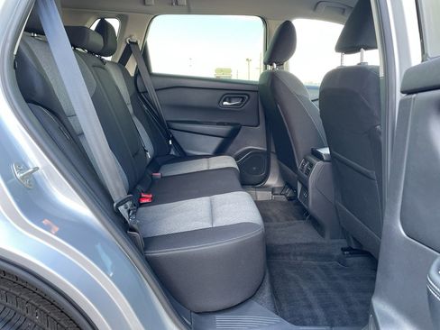 Used 2025 Nissan Rogue SV image 19