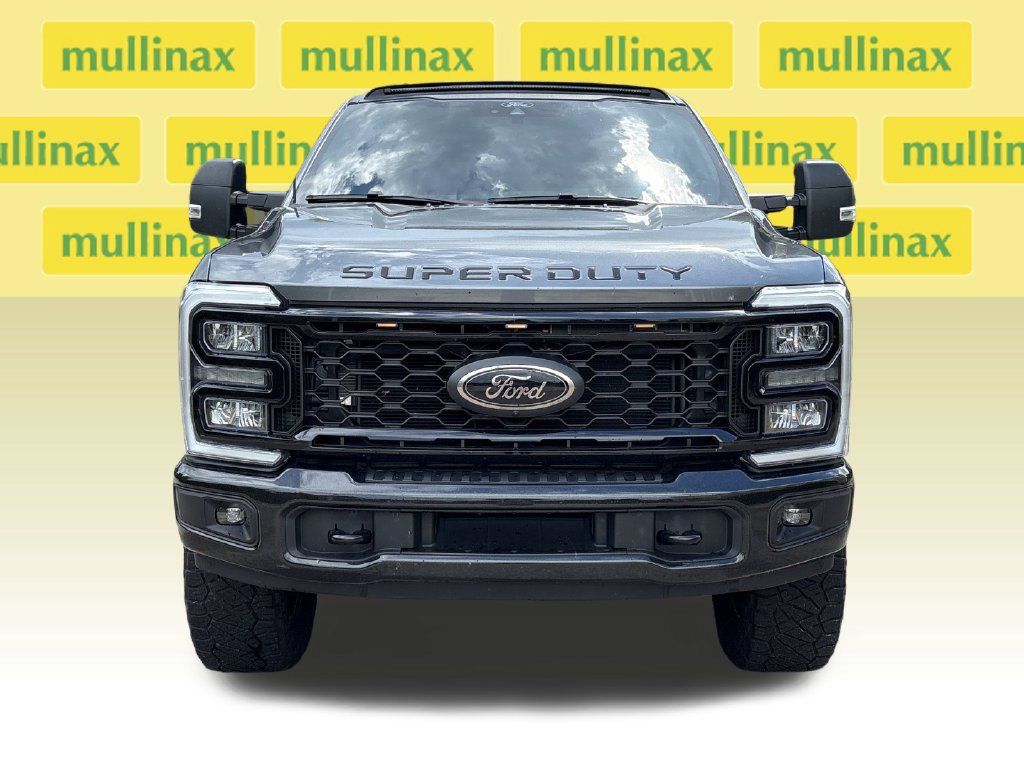 Used 2025 Ford F250 XLT w/ Black Appearance Package AWD/4WD image 24