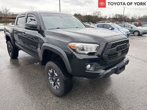 Used 2019 Toyota Tacoma TRD Off-Road image 1