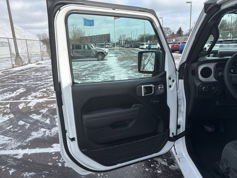 New 2026 Jeep Gladiator Sport image 10