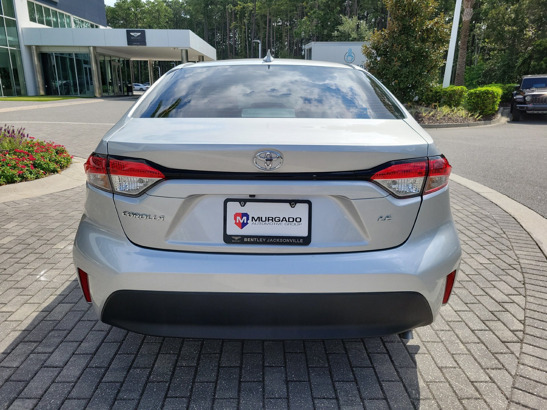 Used 2025 Toyota Corolla LE FWD image 10