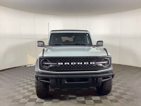 Used 2022 Ford Bronco Badlands image 7