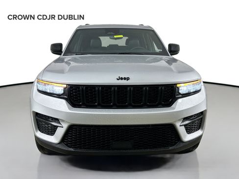Certified 2023 Jeep Grand Cherokee Altitude AWD/4WD image 2
