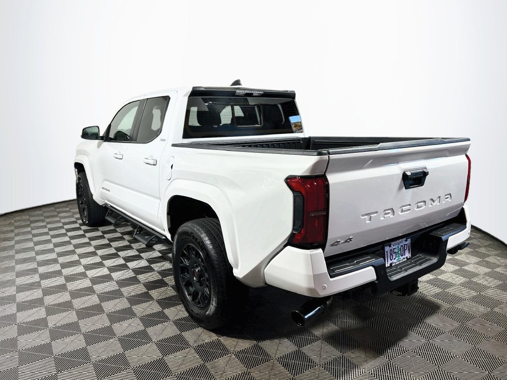 Certified 2025 Toyota Tacoma SR5 AWD/4WD image 5
