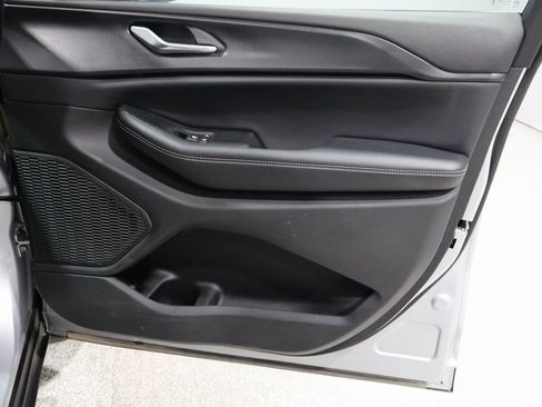 Used 2024 Jeep Grand Cherokee L Altitude image 23