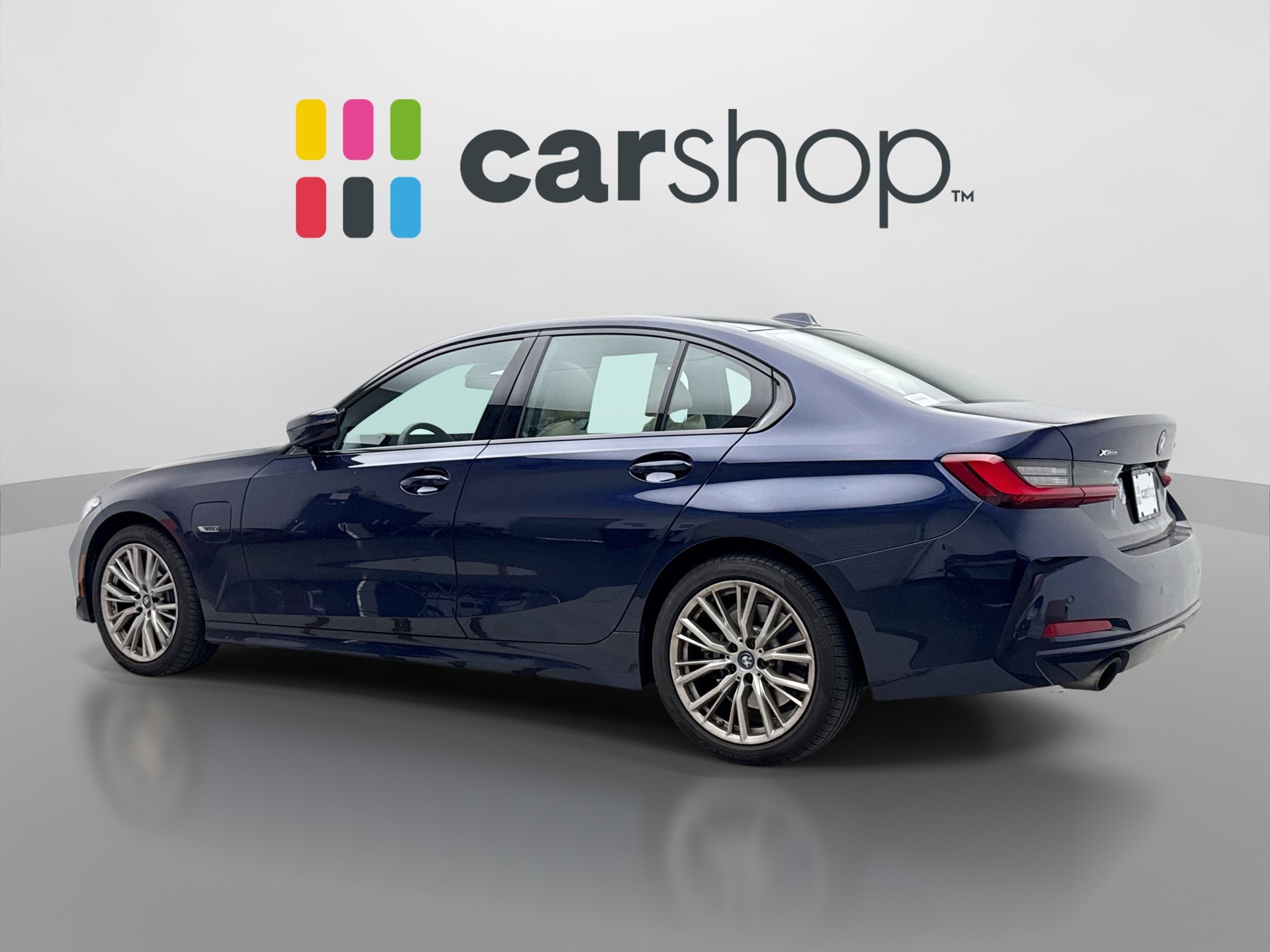 Used 2023 BMW 330e xDrive w/ Premium Package AWD/4WD image 3