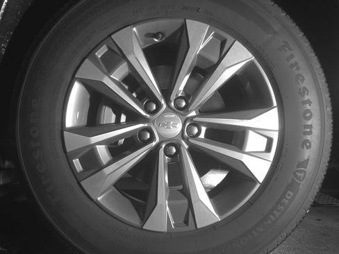 Used 2025 Chevrolet Equinox LT image 12