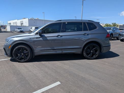 Used 2024 Volkswagen Tiguan SE R-Line AWD/4WD image 10