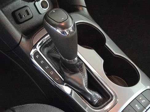 Used 2019 Chevrolet Cruze LT w/ Convenience Package image 28