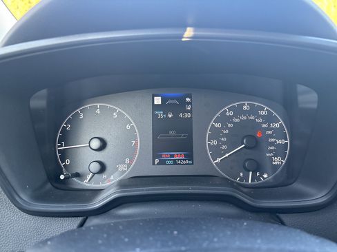 Used 2025 Toyota Corolla LE image 20