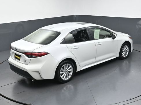 Used 2025 Toyota Corolla XLE FWD image 38