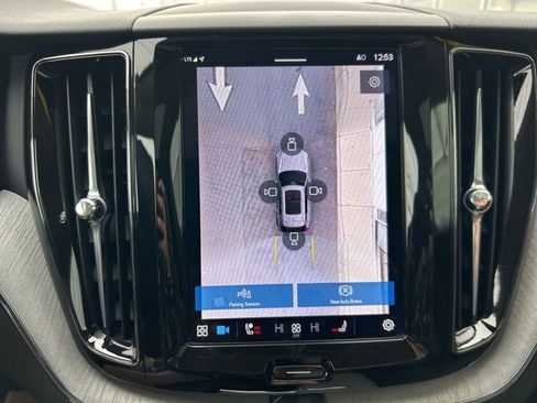 Certified 2025 Volvo XC60 B5 Plus image 24