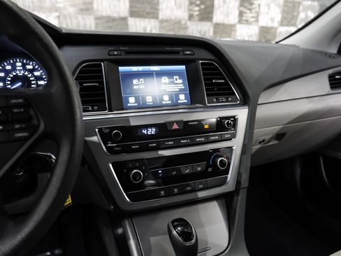 Used 2016 Hyundai Sonata SE FWD image 24