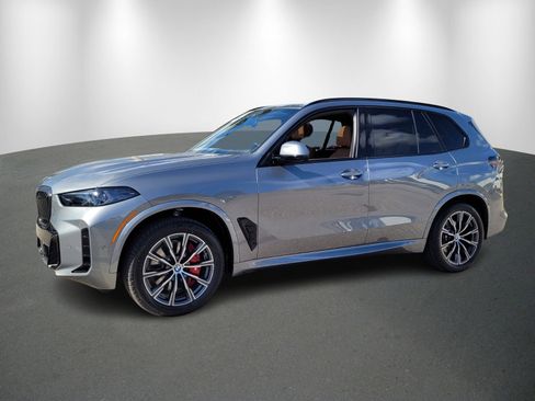 Used 2026 BMW X5 sDrive40i w/ M Sport Package RWD image 3