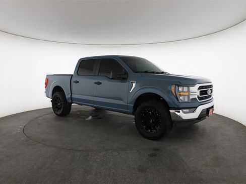 Used 2023 Ford F150 XLT image 2