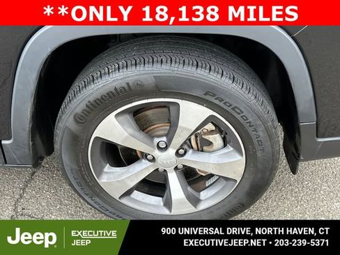 Used 2021 Jeep Cherokee Limited image 7