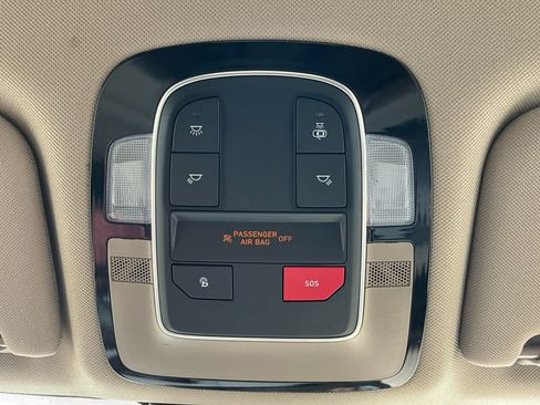 Used 2023 Hyundai Santa Fe SEL FWD image 19