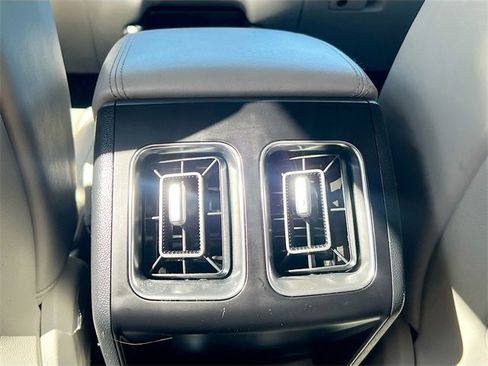 Used 2023 Kia Sorento EX image 25