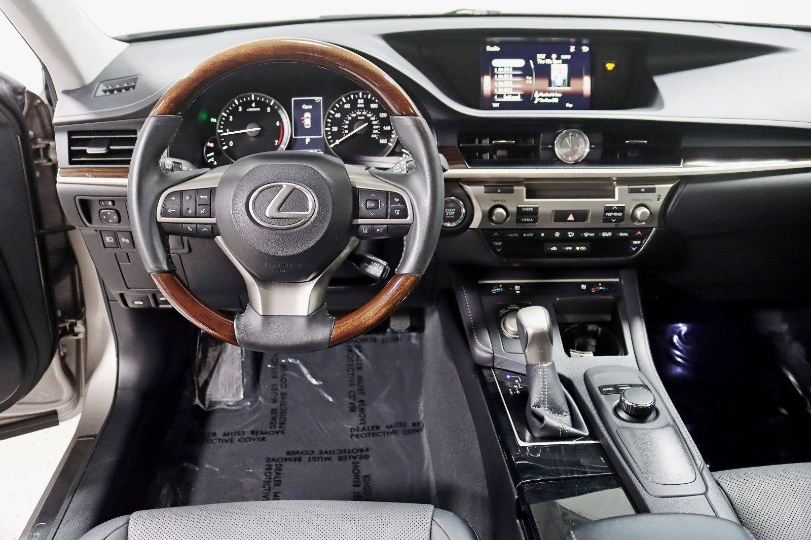 Used 2017 Lexus ES 350 w/ Premium Package FWD image 14