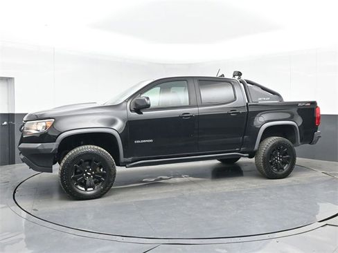 Used 2019 Chevrolet Colorado ZR2 w/ ZR2 Midnight Special Edition image 11