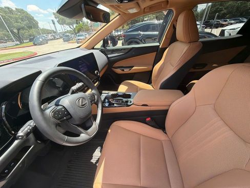 Used 2025 Lexus NX 350h AWD w/ Accessory Package (2T) image 11