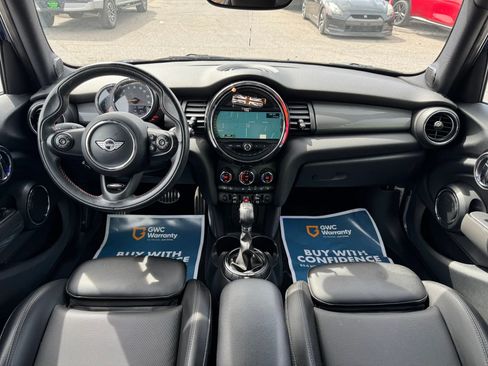 Used 2017 MINI Cooper 4-Door Hardtop image 17