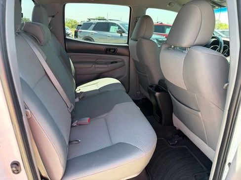 Used 2015 Toyota Tacoma 4x4 Double Cab w/ TRD Sport Package image 23