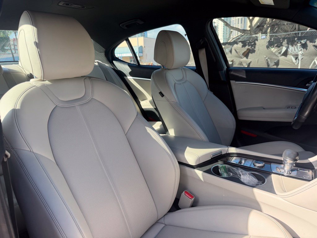 Used 2025 Genesis G70 2.5T RWD image 13