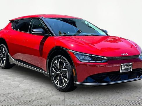 Certified 2022 Kia EV6 Wind RWD image 5