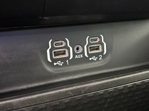 Used 2024 RAM 1500 Laramie image 30