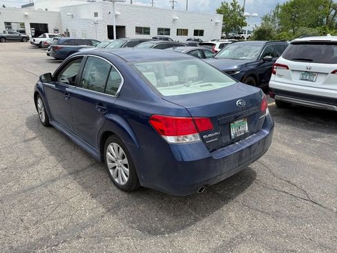 Used 2010 Subaru Legacy 2.5i Limited AWD/4WD image 2