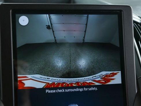 Used 2021 Ford Edge SE image 18