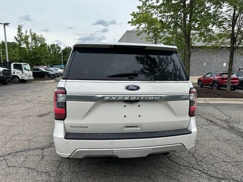 Used 2019 Ford Expedition Platinum AWD/4WD image 4