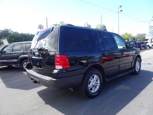 Used 2004 Ford Expedition XLT image 4