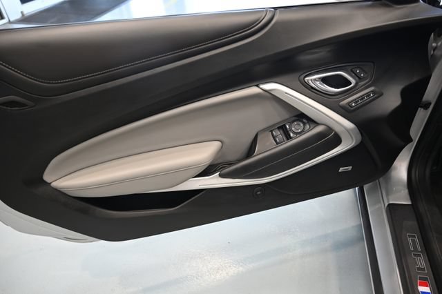 Used 2017 Chevrolet Camaro SS RWD image 30