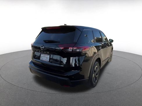 Used 2025 Nissan Rogue SV image 14