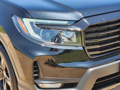 Used 2023 Honda Ridgeline Black Edition image 11